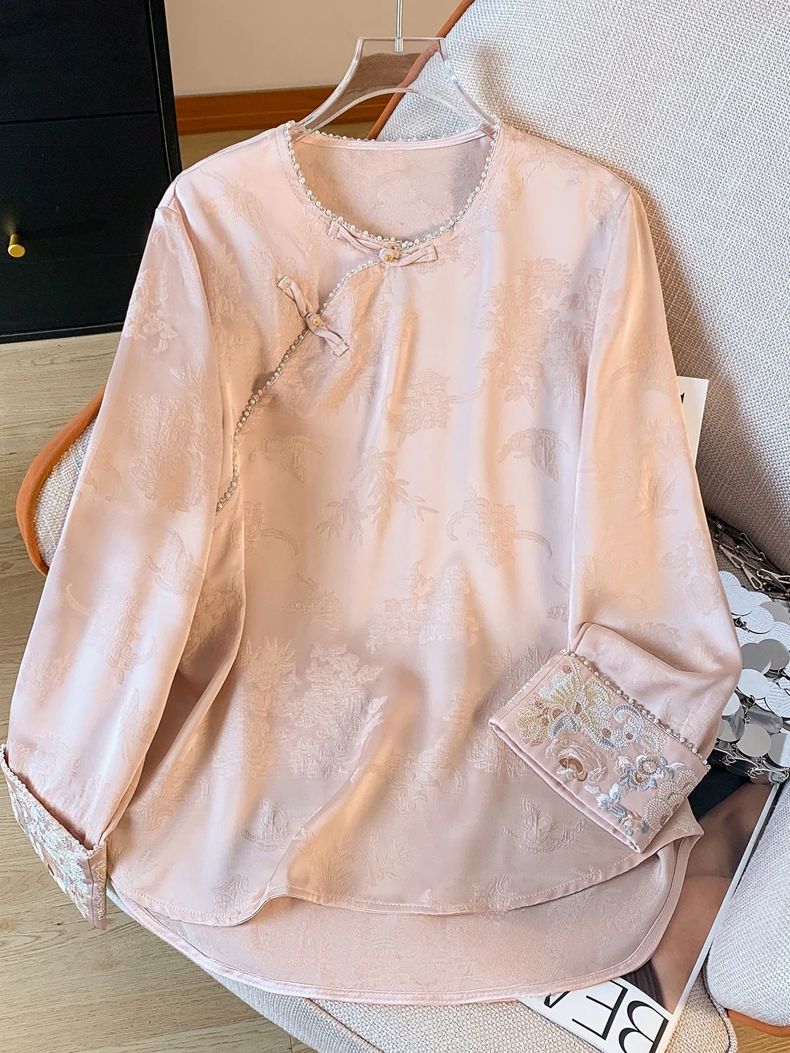 

New Chinese Sle Embroidered Pearl Button Long Sve irt Women's Autumn High End Feel National Sle Patchwork Base irt...