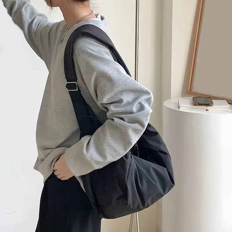 

Minimalist Crescent Crossbody Bag, Casual Hobo Sling Bag, Lightweight Spacious Fold Dumpling Bag for Men Women Travel Daily Use