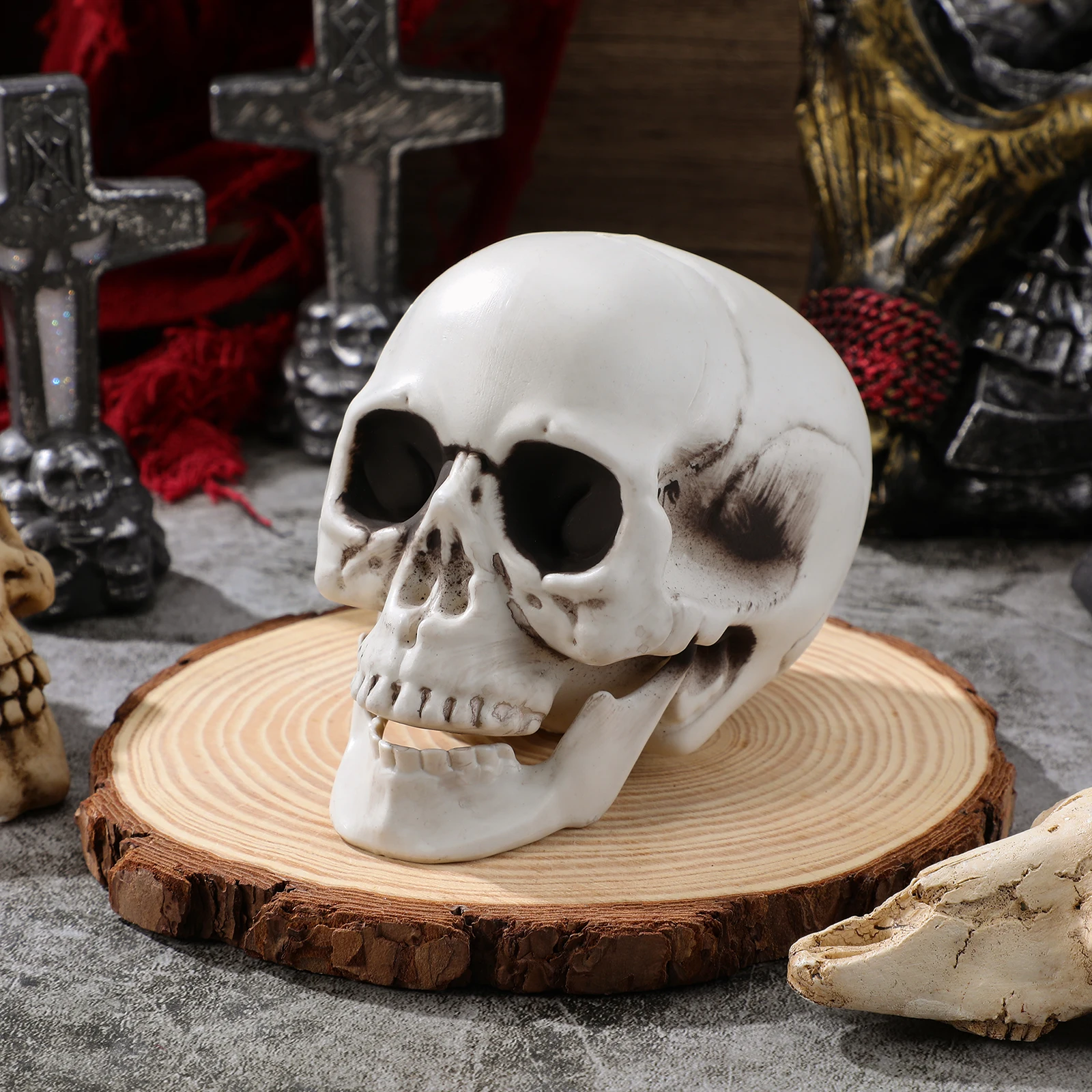 

6pcs Mini Skull Ornament Halloween Decor Scared Design Party Props Desktop For Masquerade Birthday Ghost House Accessories