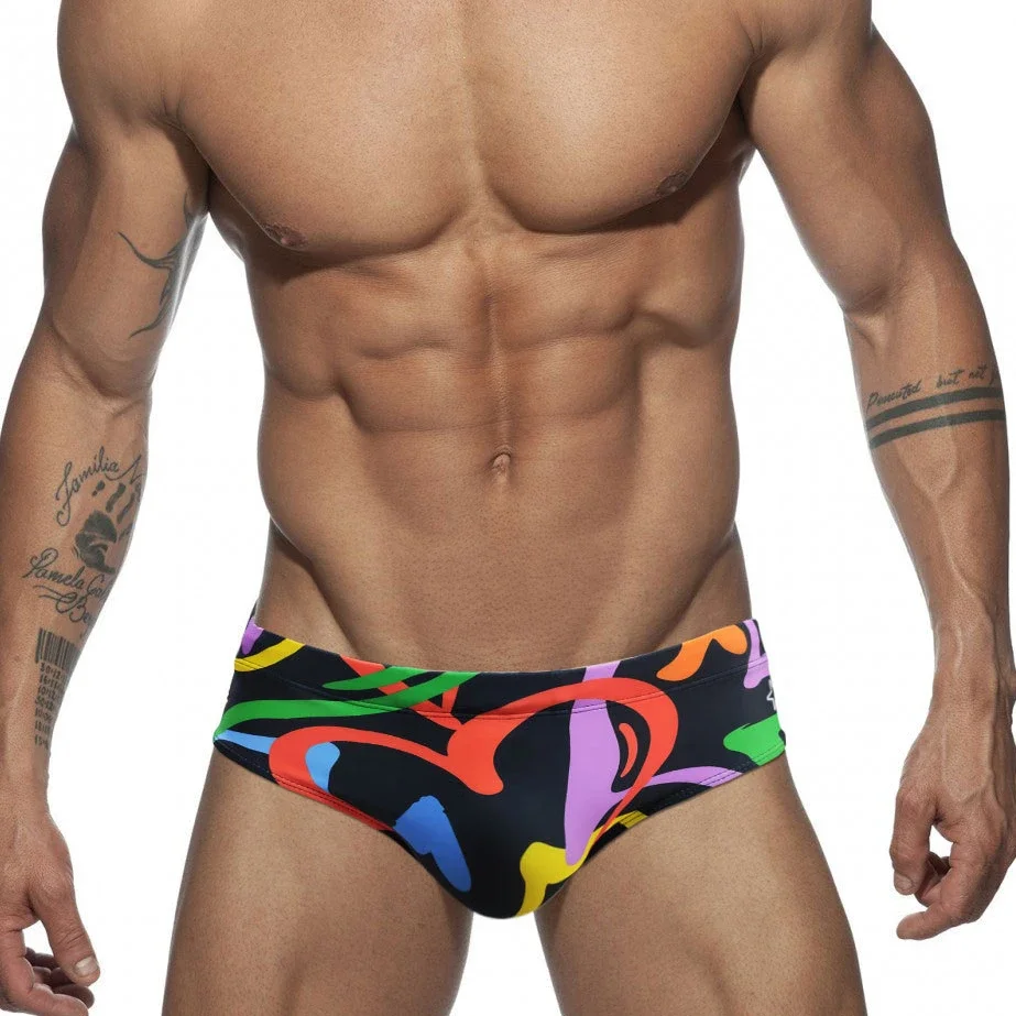 2024 Colored Hearts Push Up Swimwear Men Swimming Briefs Sexy UXH Bikini Swimsuit Men Swim Wear Trunk Beach Surfing Bathing Suit