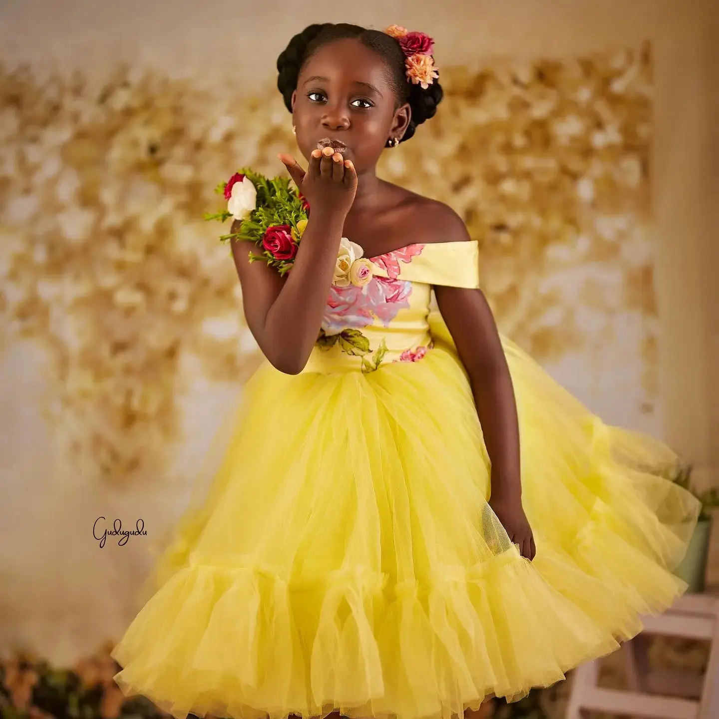 

Yellow Floral Girls Birthday Party Dress Appliqued Summer Tulle Flower Girl Dress for Wedding Christmas for Photoshoot