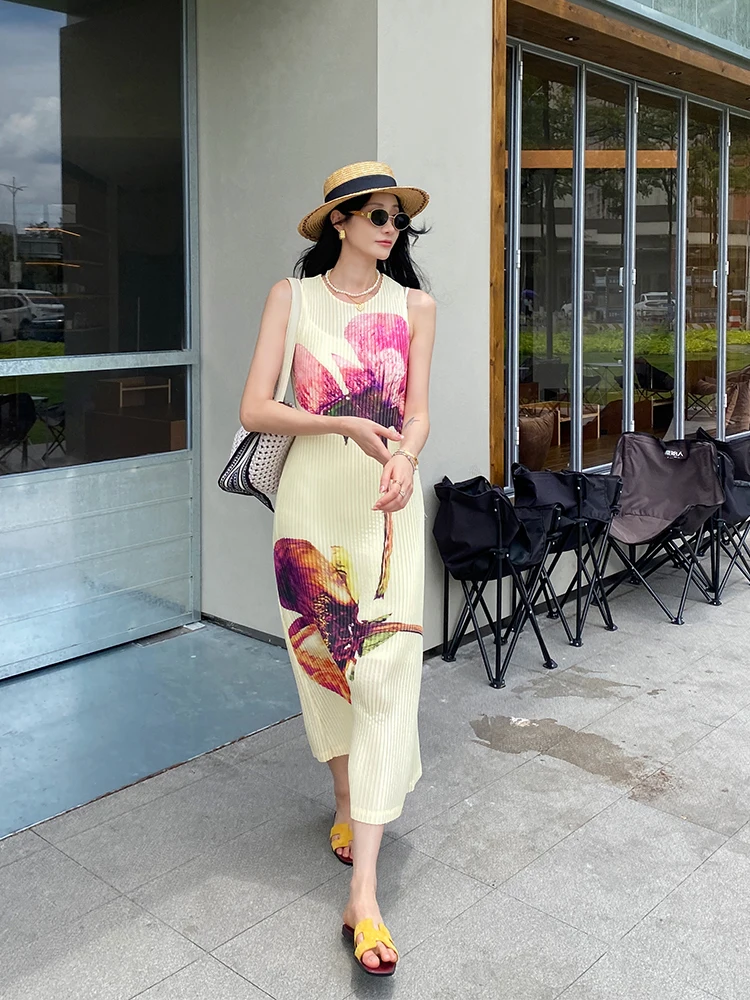

Wrinkle Dress Versatile Sleeveless Base Straight Tube Vest Skirt Vacation Style Hanging Printed Long Skirt Miyake Style 2025 New
