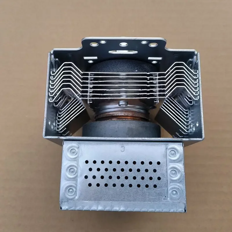 فورنو دي ميكروونداس مغناطيسي بارا سيكاس دي ريبوزيشن دو فورنو دي ميكروونداس LG 2M286-21TBGH