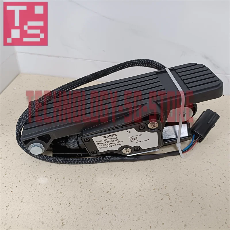 

Replace Comesys F3-152-341 FZ3-152-343 0-10V Electronic Throttle Controller Foot Accelerator Pedal Commander For ZAPI Controller
