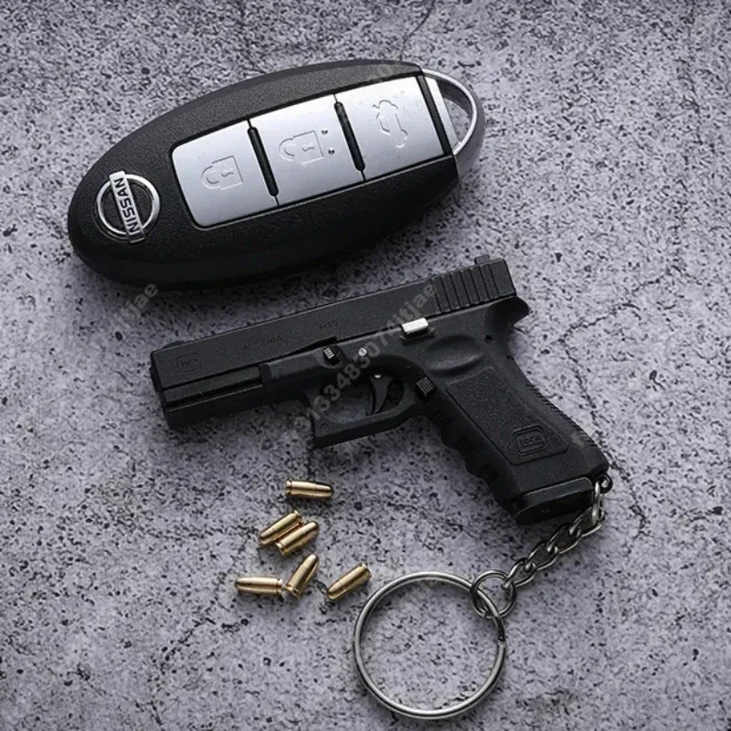 2024 New Alloy Empire Glo G17 G34 TTI Pistol Model Shell Ejection 1:3 Mini Toy Gun Weapon Keychain Metal Keychain Christmas Gift