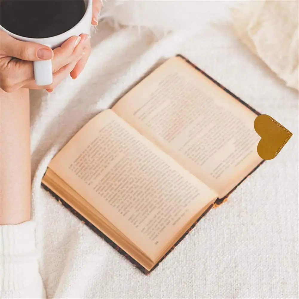 Vintage Style Bookmark Vintage Bookmark Heart-shaped Faux Leather Bookmark Fine Texture Wear-resistant Decorative for Book