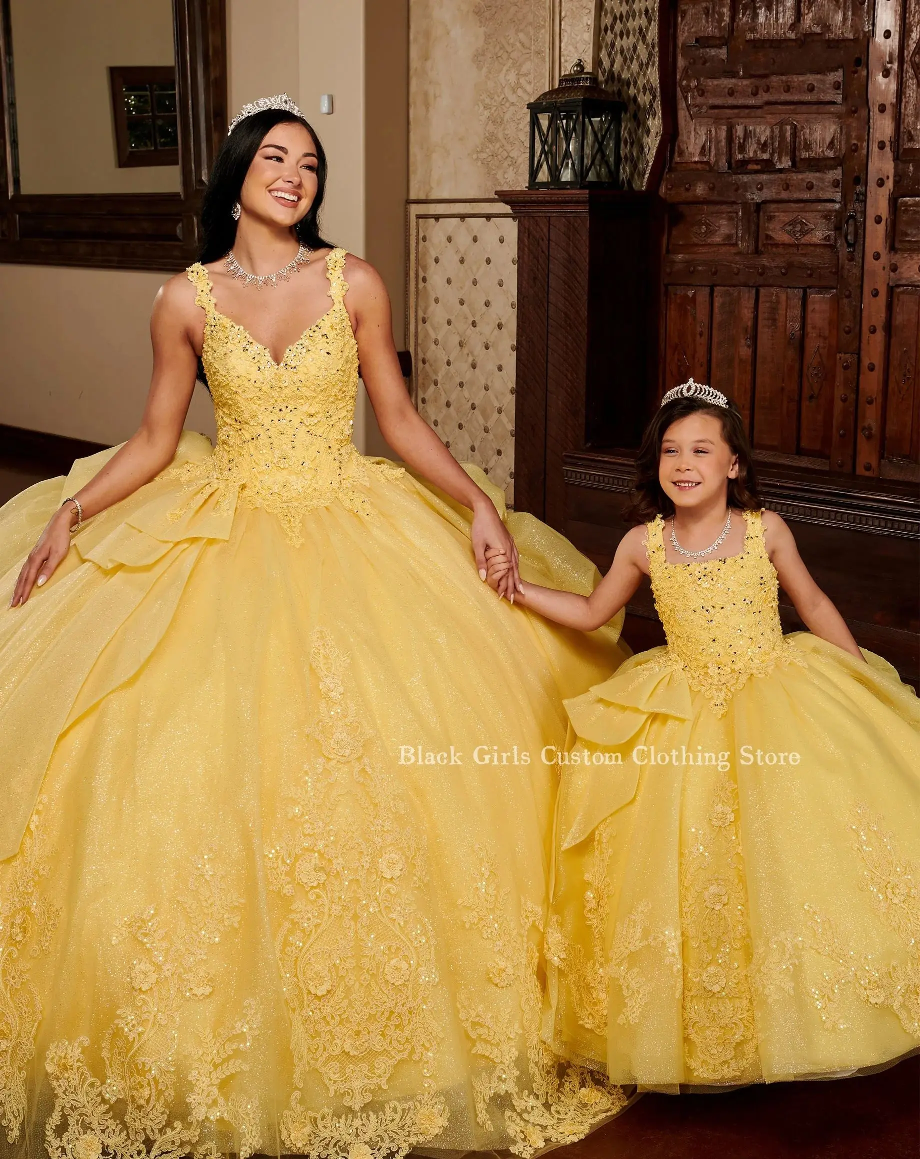 Cute Mini Bright Yellow Quinceanera Dresses 2024 Elegant Square Neck Tulle Sequin Beaded Applique Mexican Flower Girl Dresses