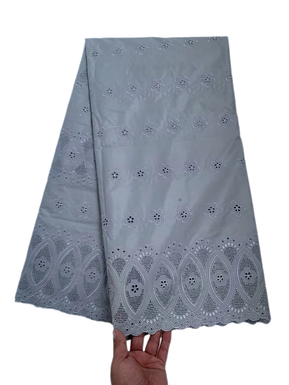 

New Nigerian Lace Fabric High Quality Embroidery Hollow Out Cotton Fabric 5Yards Soft African Swiss Voile Lace For Wedding Dress