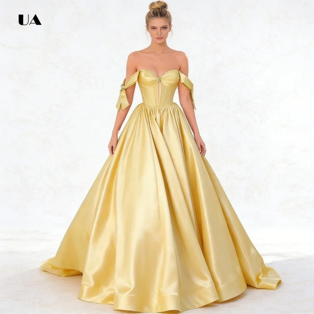 

Romantic Off-the-shouler Prom Dress with Rhinestone, Solid Satin Ball Gown with Sweetheart Neck , Classic Customized Party Gown