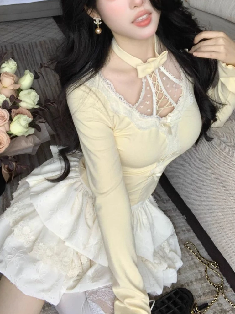

Spring Sweet Lace Skinny 2-piece Set Women France Elegant Slash Neck Long Sleeve Bow Tops + High-waist Ruffle Short Skirt Suit