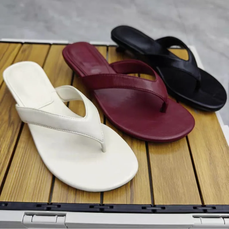 

Flip-flops 2026 New Round Toe Clip Toe Soft Sole Lightweight Casual Beach Shoes