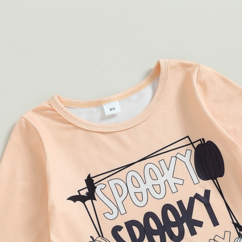 Adorable conjunto de ropa de Halloween de otoño para niña con lindo top con estampado de letras y pantalones acampanados de calabaza para un aspecto elegante