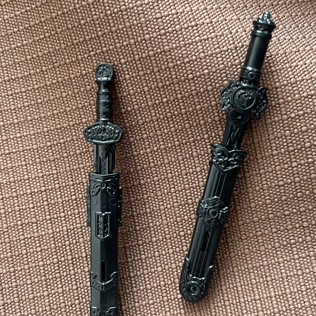 New Figure Weapon Accessories Kit Scabbard Building Blocks King Sword King Shield Battle Axe Double-edged Axe Brick Toys MOC