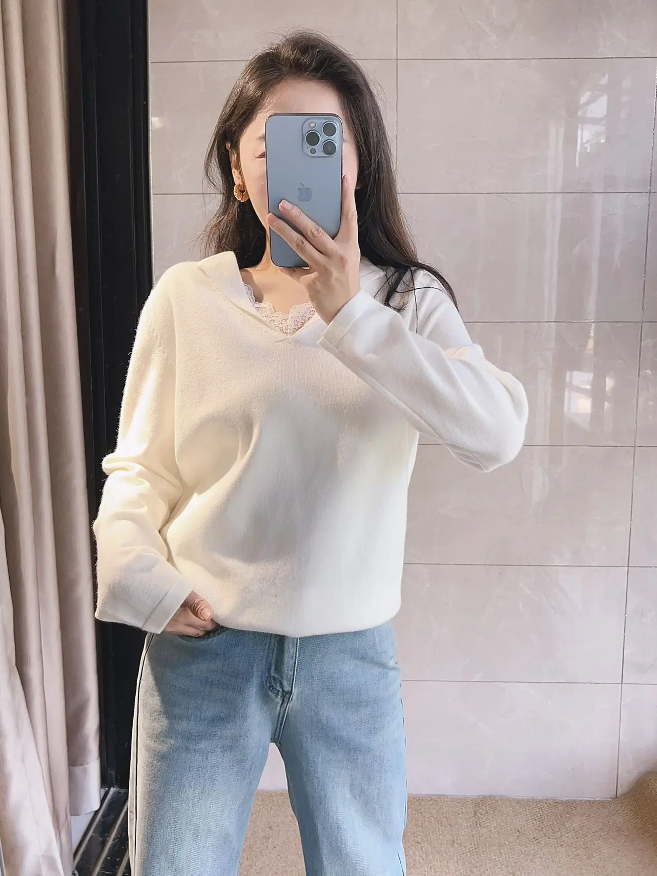 

Soft Woolen Lace V-ne Knitwear in Milk White for Women Romantic Sle Princ Barbara Home French Sle Loose Fit Long Sve