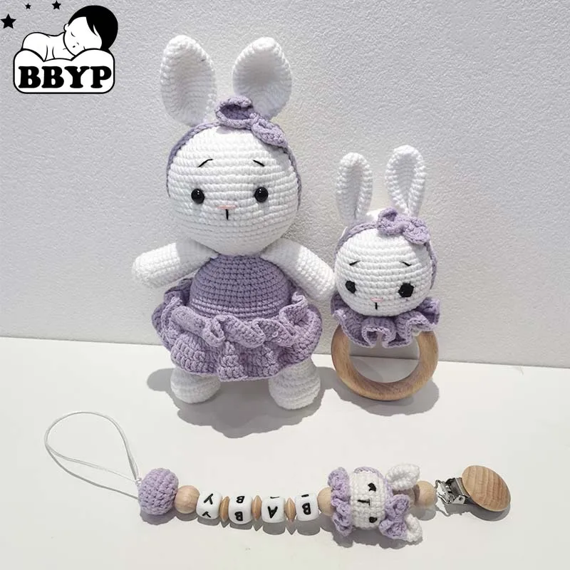 Personalisierte Schnullerkette mit Häkelhase, Kawaii Hasen-Tierpuppe, Schnullerclip aus Buchenholz, Geschenk zur Geburt des Babys