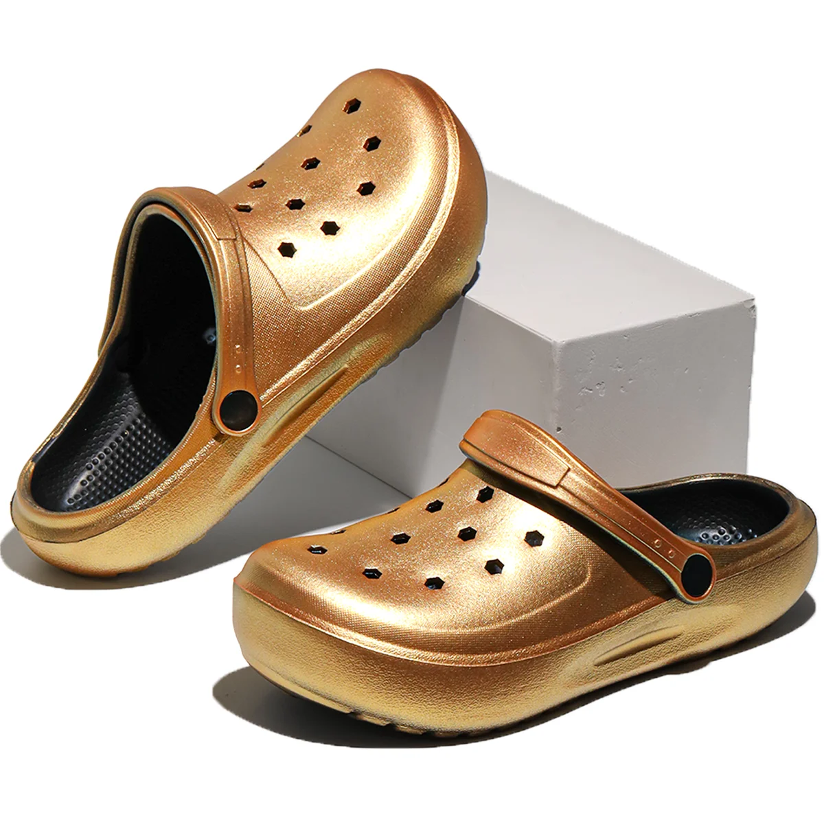 Goldene Casual Clogs und Pantoletten, Leichte EVA-Gartenschuhe, Rutschfeste Sandalen, Atmungsaktive Slip-On Schuhe für Drinnen und Draußen 666 – Detail 5