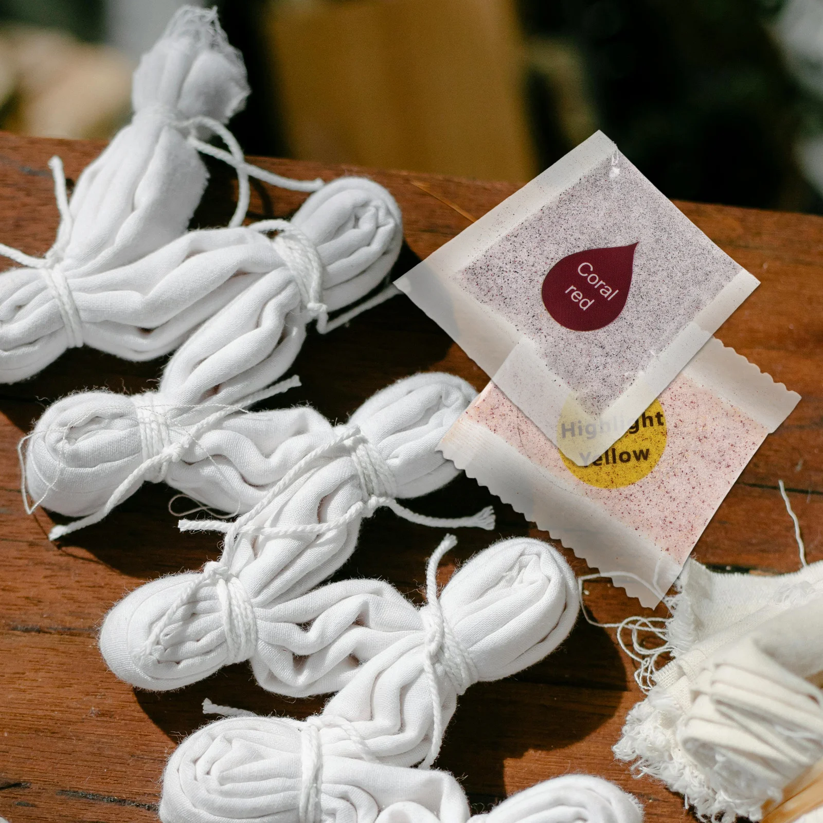 

10Pcs Tie Dye Powder Kit for DIY Clothing Decor Craft Projects Safe for Children and Adults Mixable Tie Dye Powder