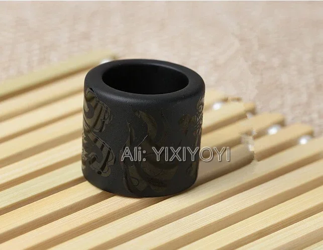 Wonderful 33mm outer diameter Natural Black Obsidian Carved Dragon Large Thumb Lucky Ring Fashion Man\'s Rings Jewelry 30mm wide