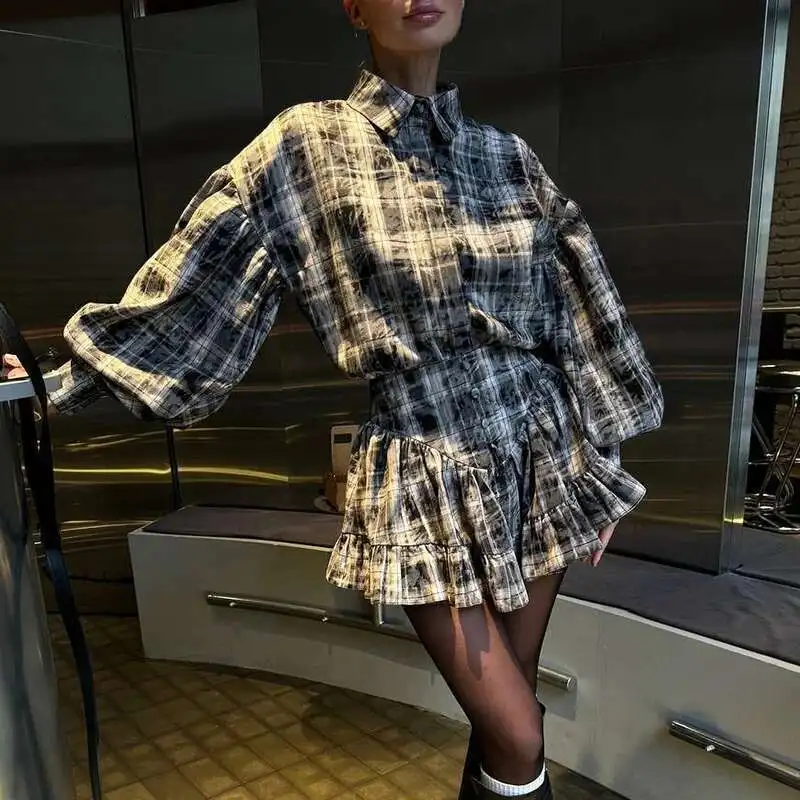 عادية التلبيب زر قميص التنقل الدعاوى أنيقة كشكش حافة تنورة صغيرة وتتسابق الربيع منقوشة طباعة فضفاضة المرأة 2 قطعة مجموعات