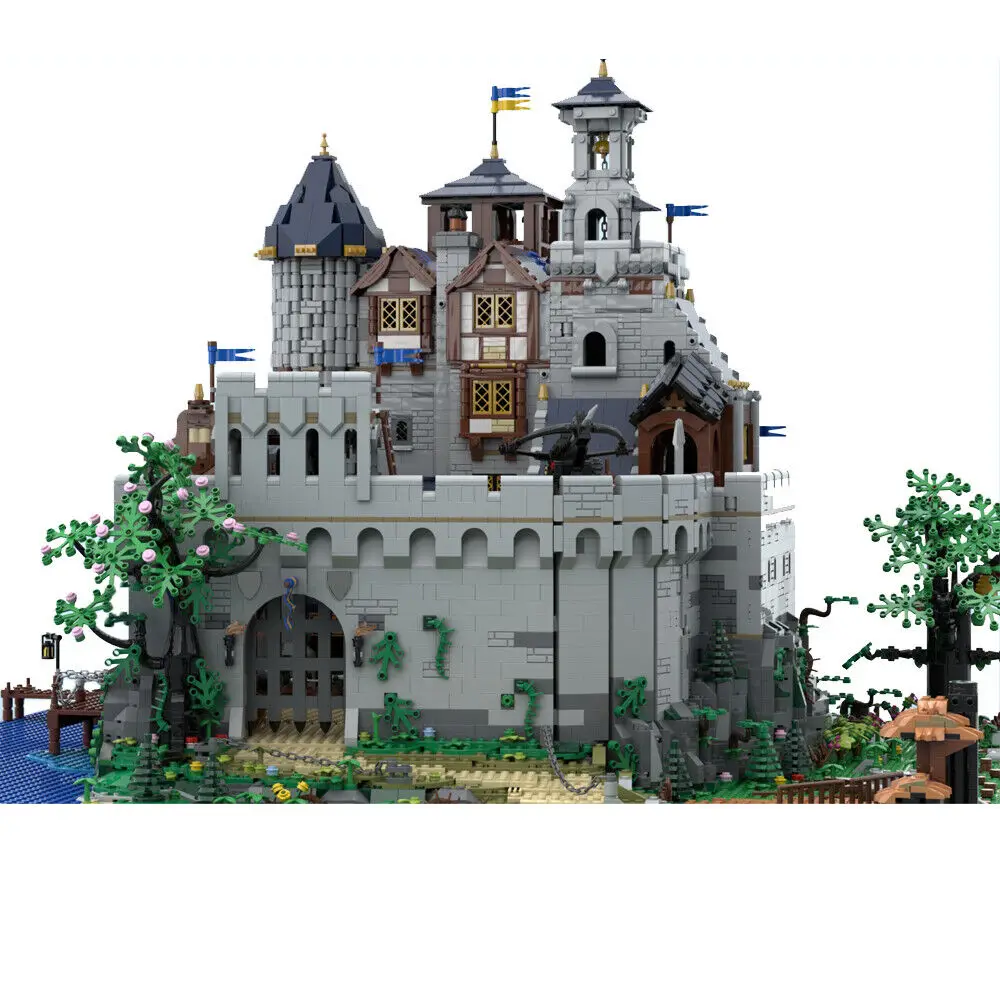 Medieval Royal Castle with Fully Detailed Interior 10653 Pieces MOC Build