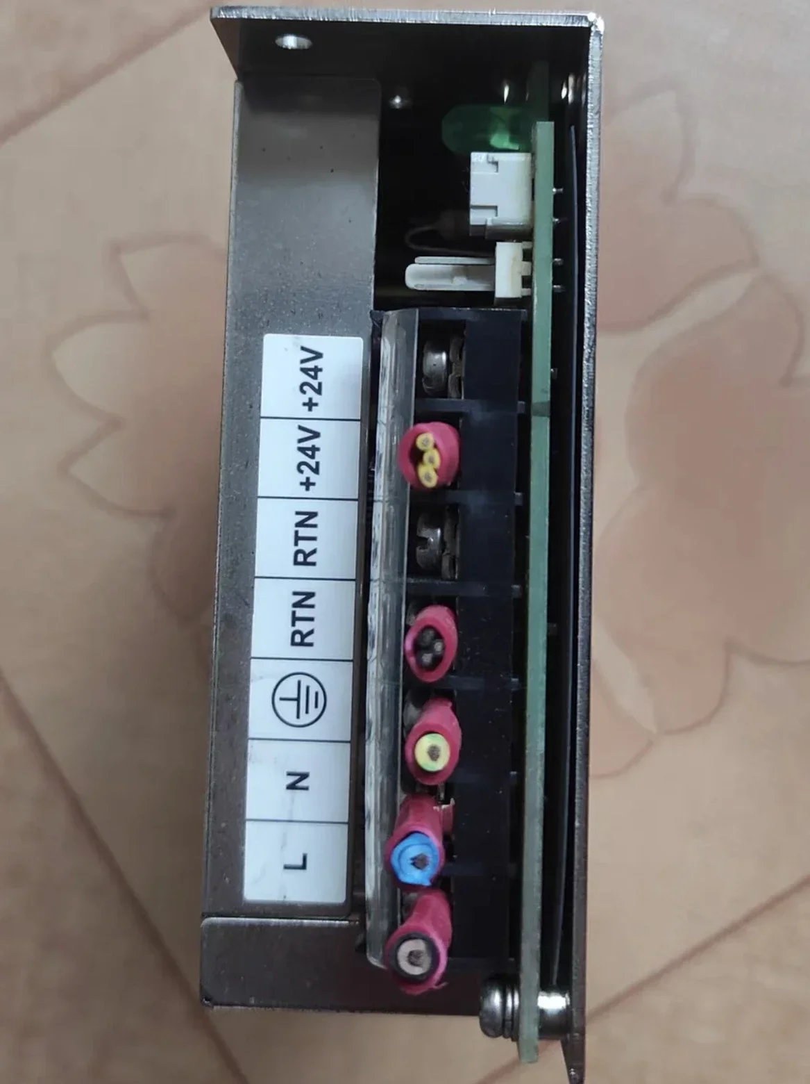 Second-hand snp-c109 24v4.5a switching power supply