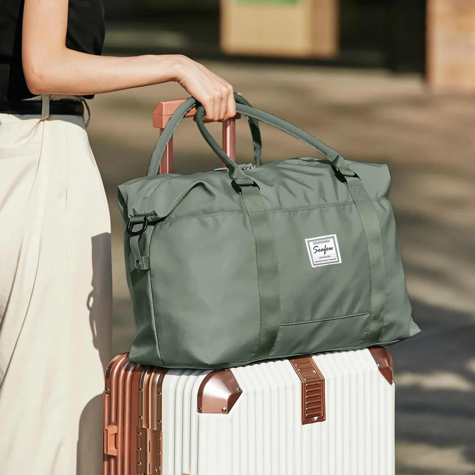 

Travel Duffel Bag Shoulder Weekender Overnight Bag for Women,Travel Tote Bag Sports Gym Bag with Wet Pocket