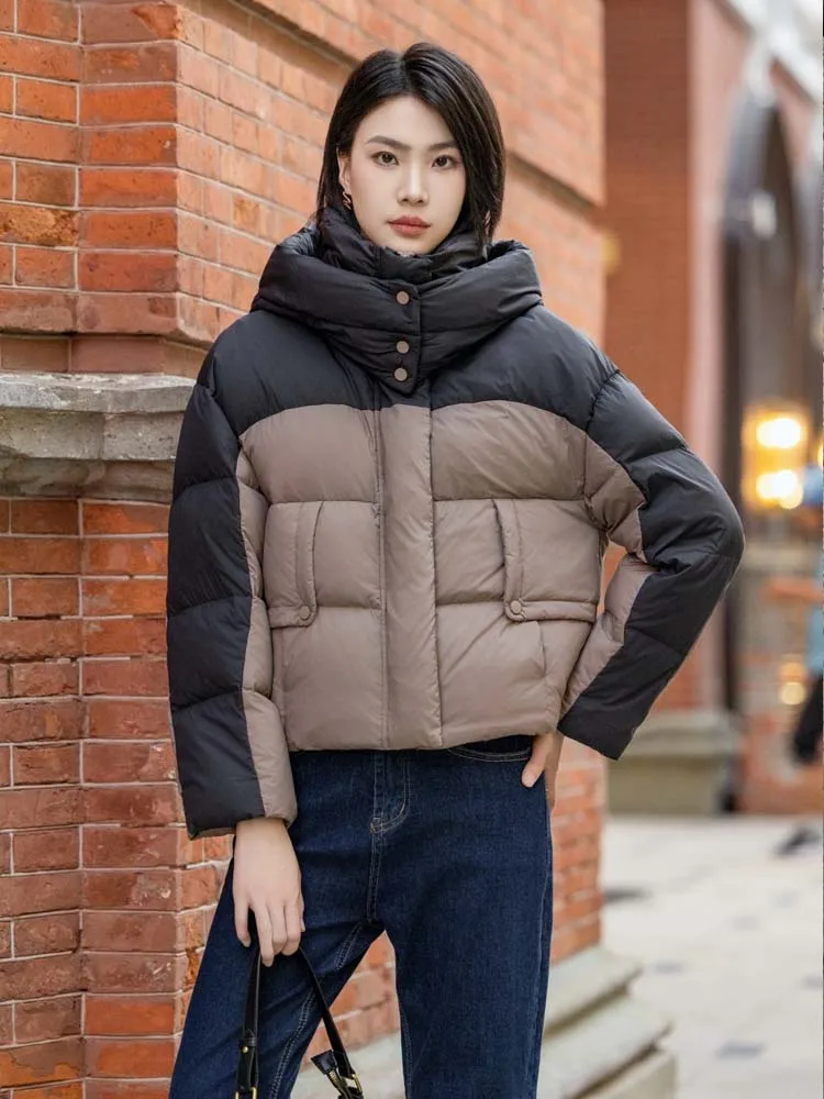 Fashion contrast color goose down jacket with hooded Women's 2025 Winter Warm Loose short puffer coat High quality INKEO DJ520
