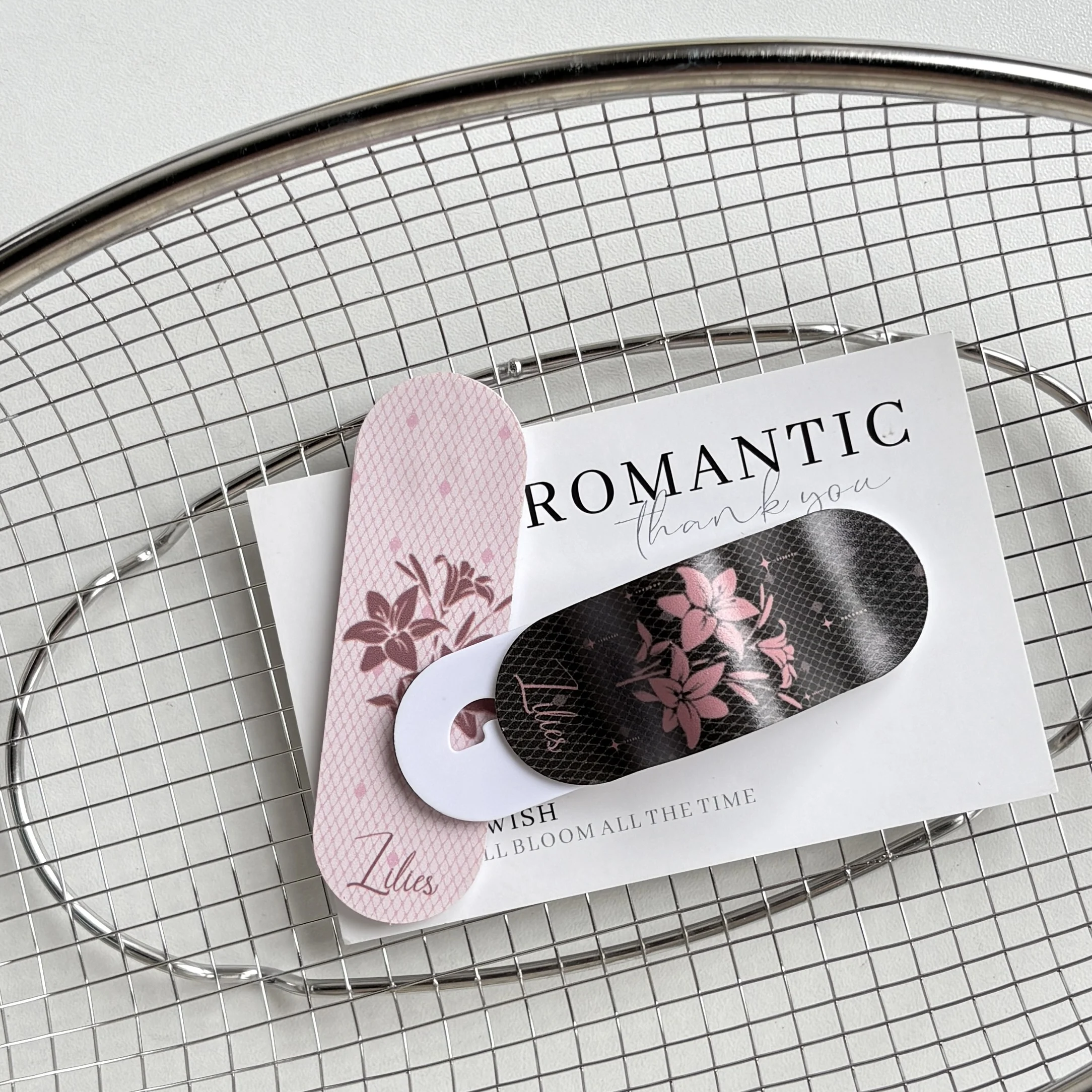 

Beautiful Pink Black Lilies Grid Pattern Push-Pull Bracket Suitable for All iPhone Case Samsung Finger Ring Holder Accessorie