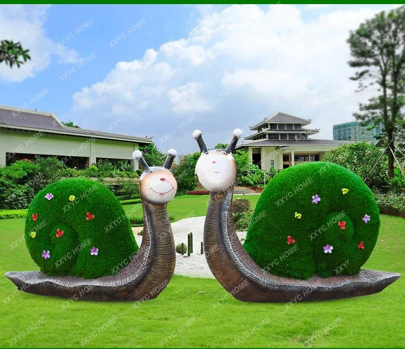 A  Outdoor Garden Landscape Decorative Ornaments Simulation Color Grass Planting Snail GRP Sculpture