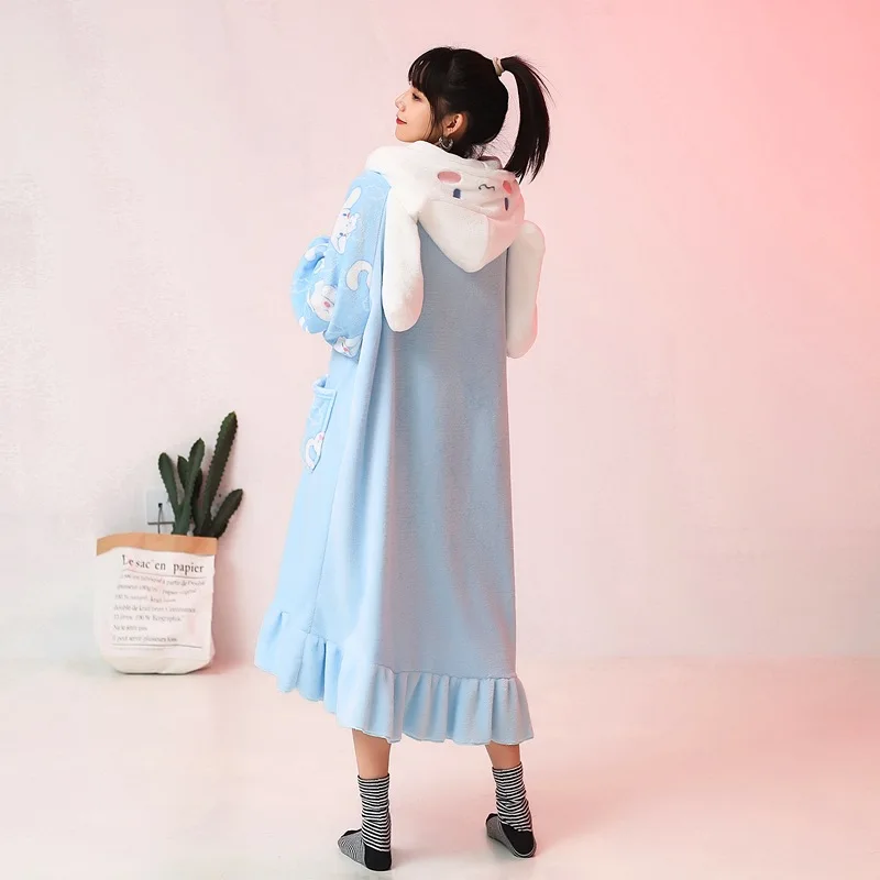 Kawaii Sanrio Night-Robe Cinnamoroll Autumn Wintertime Plush Loungewear Women\'s Pajamas Robe Hooded Cute Pajamas Plush Nightgown