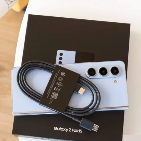 8 best sales स्मार्टफोन फोल्ड - №6