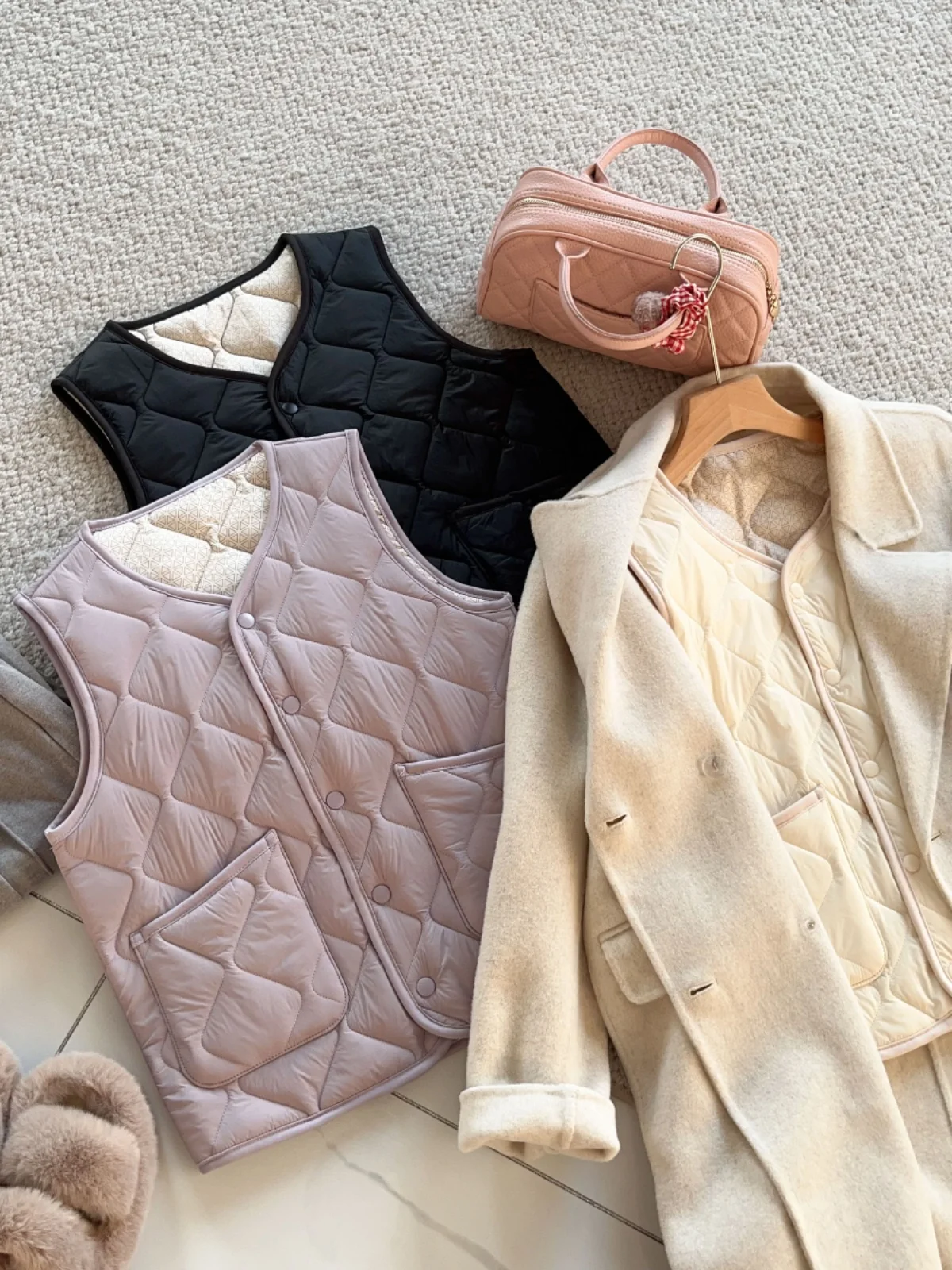 

Женский легкий теплый жилет с подкладкой из флиса, V-образный вырез, стандартная длина, на одной пуговице, из нейлонового волокна