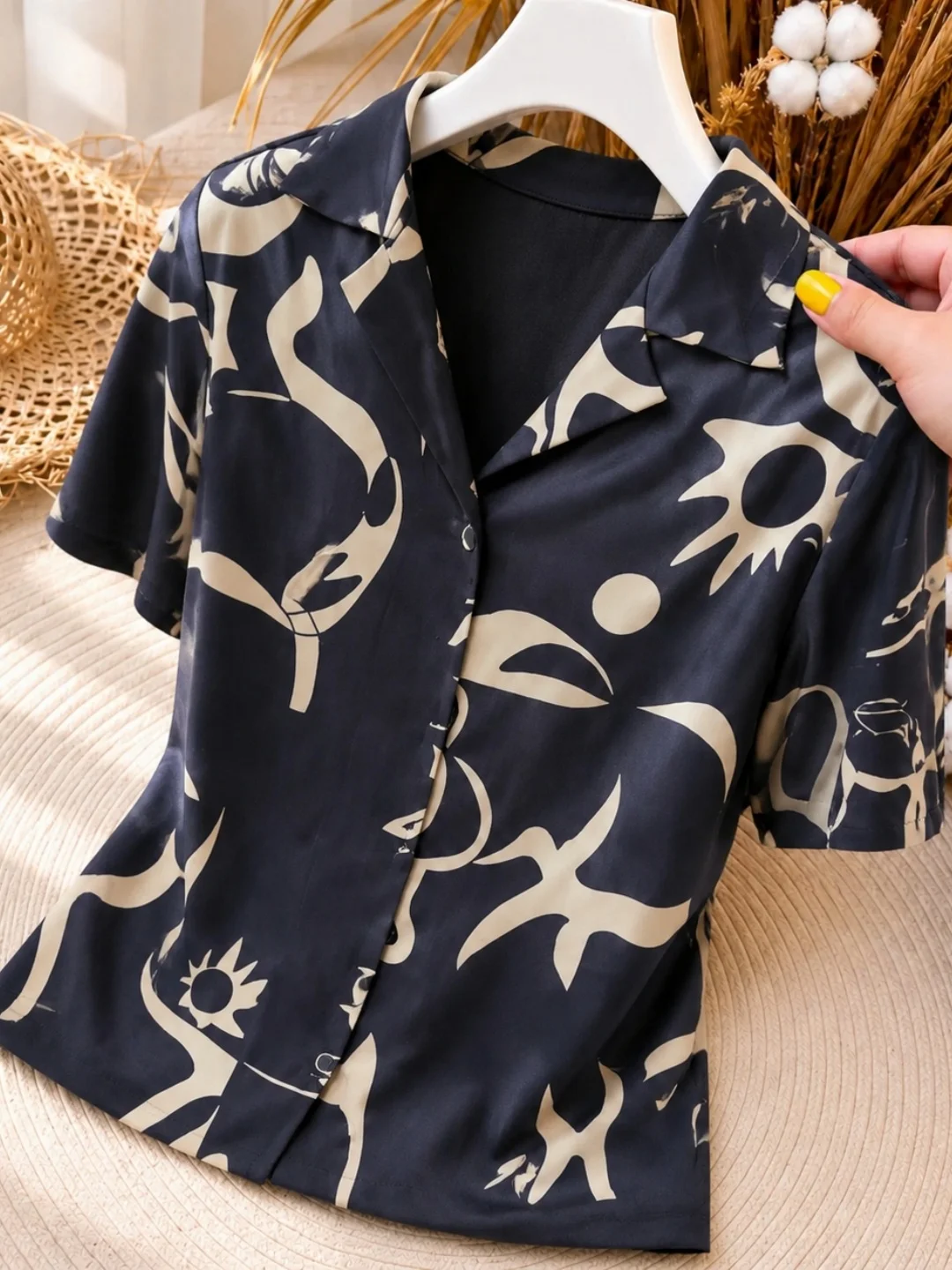 Summer 2026 Fashionable Short Sleeve Shirt Commute Versatile Elegant Print Design Top Quality Silk Women's Clothing