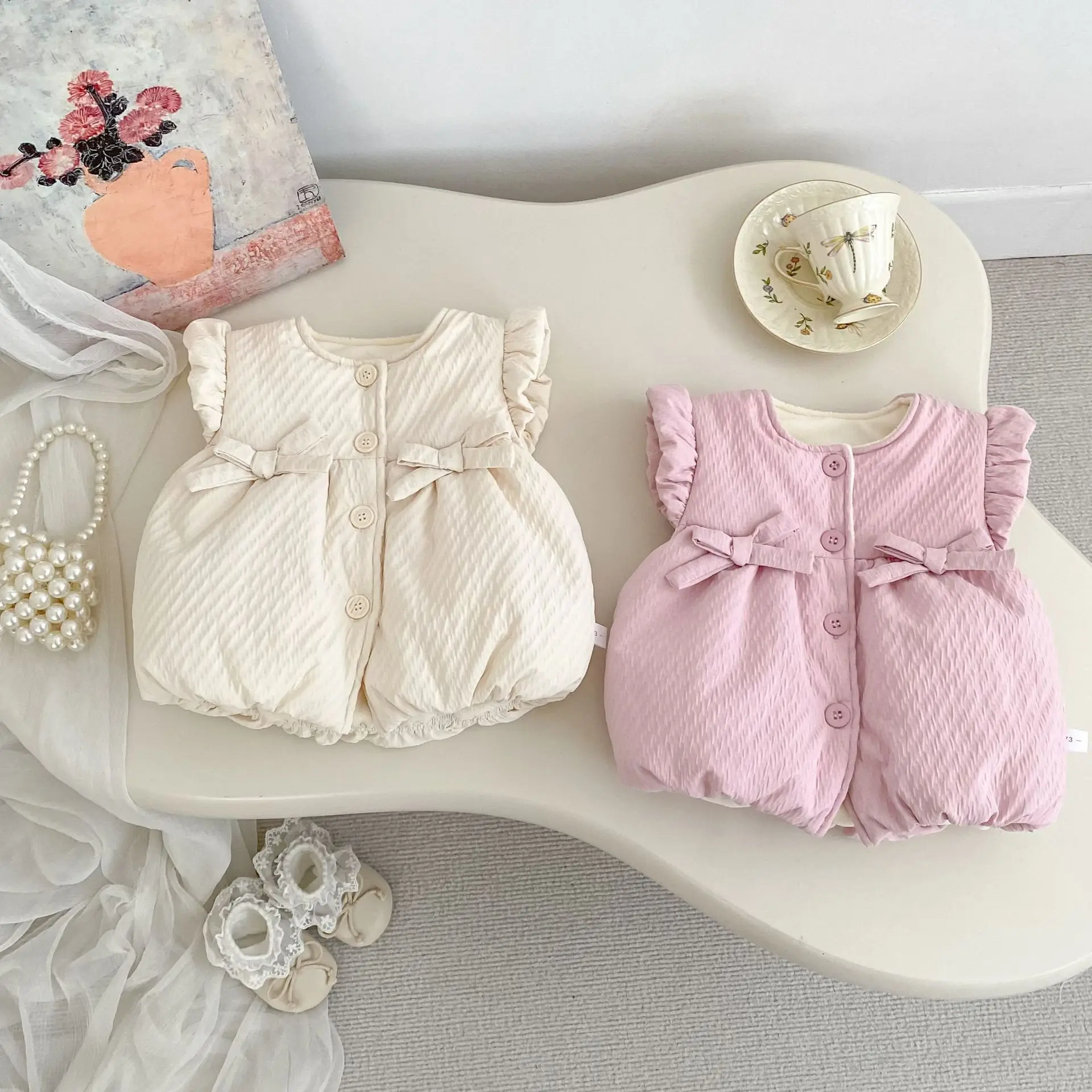 INS Baby Girl Winter Thick Vest Girl Bow Vest Jacket Thick Cardigan Vest Three Piece Set