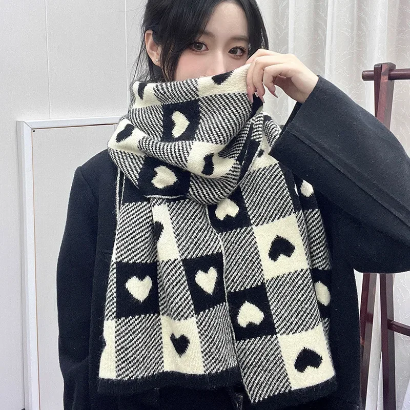 Knitted Scarf Love Heart Scarf Black White Plaid Scarf Thickened Warm Winter Women\'s Scarves Christmas New Year Gifts