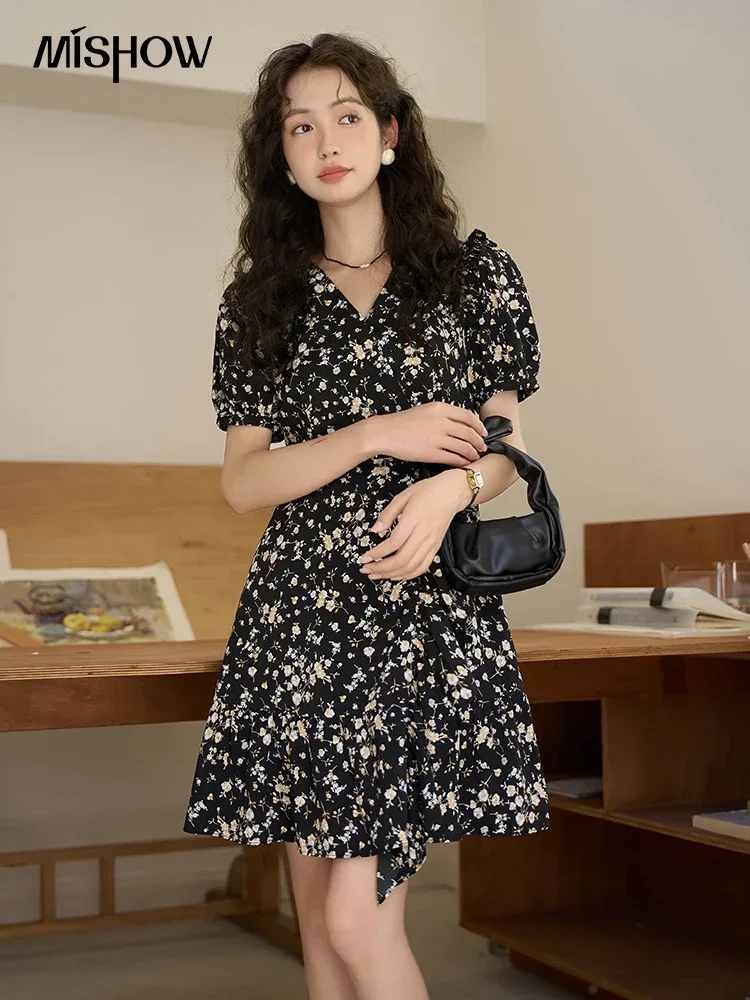 MISHOW Black Floral Dress 2023 Summer Temperament Waist A-LINE Puff Sleeve Retro V-Neck Female Knee-Length Dresses MXC34L1306