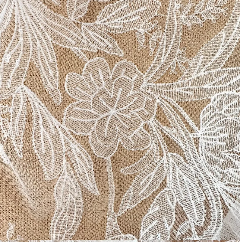 Gesticktes hohles Spitzenkopftuch für die Dekoration von Hochzeitskleidern, europäischem und amerikanischem Stil, Pflanzenblumenmuster – Detail 4