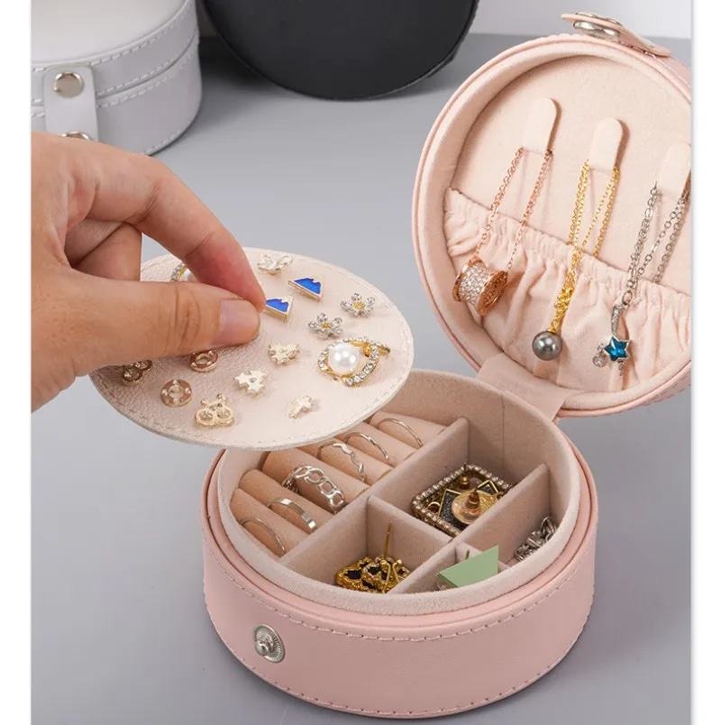 

Round Jewelry Organizer Soft Portable Jewelry Box Earring Storage Case Secure Necklace Rings Organizer For Daily Storage Jewelry