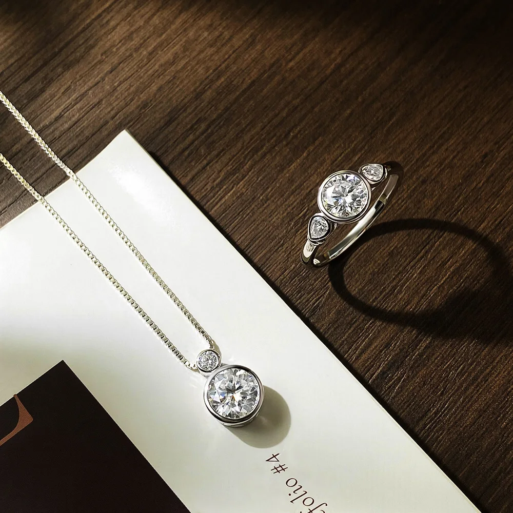 KNOBSPIN 3 Stones Moissanite Engagement Ring s925 Sterling Silver Plated 18k White Gold GRA Certified Promise Rings for Women