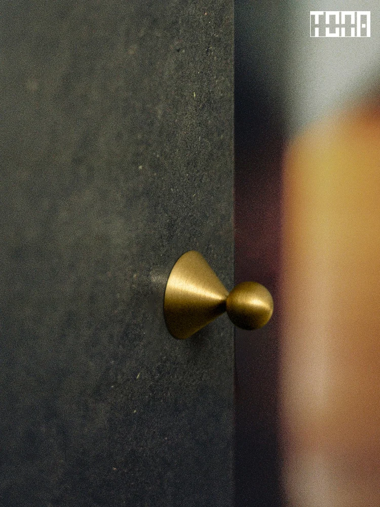European Style Luxurious Solid Brass Cabinet Knob Creative Furniture Handle Kitchen Knob Umbrella-type Spiral Knob