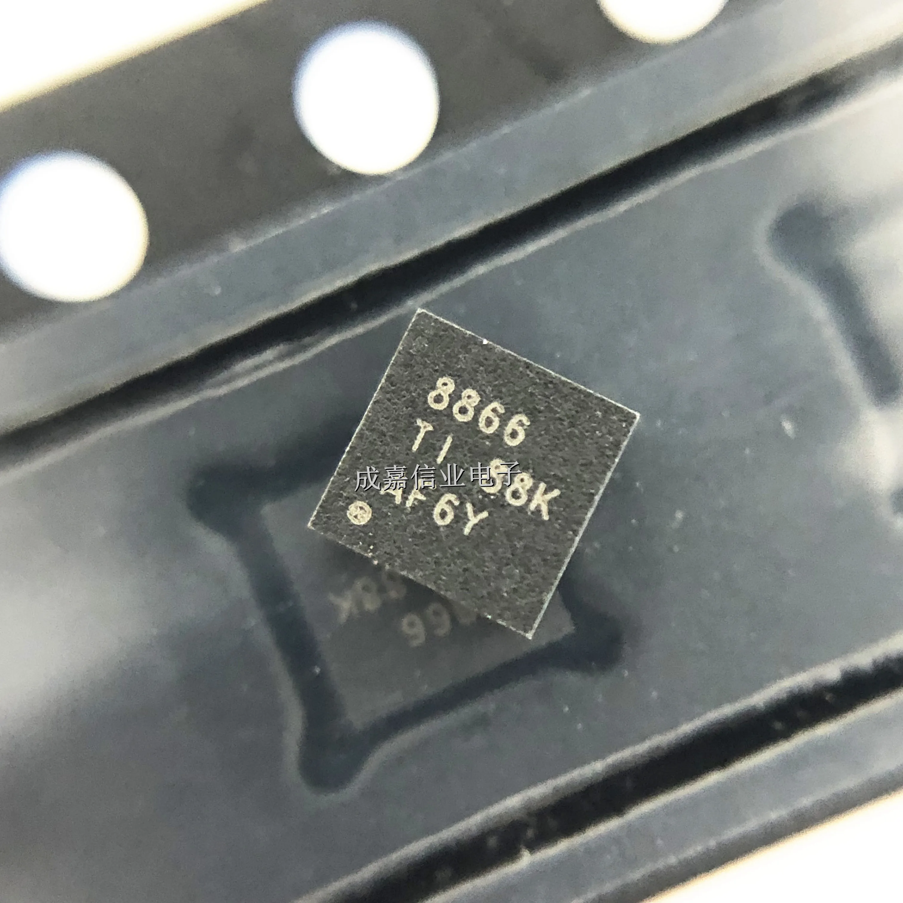 10pcs/Lot ADS8866IDRCR VSON-10 MARKING;8866 Analog to Digital Converters - ADC 1 Channel Operating Temperature: - 40 C-+ 85 C