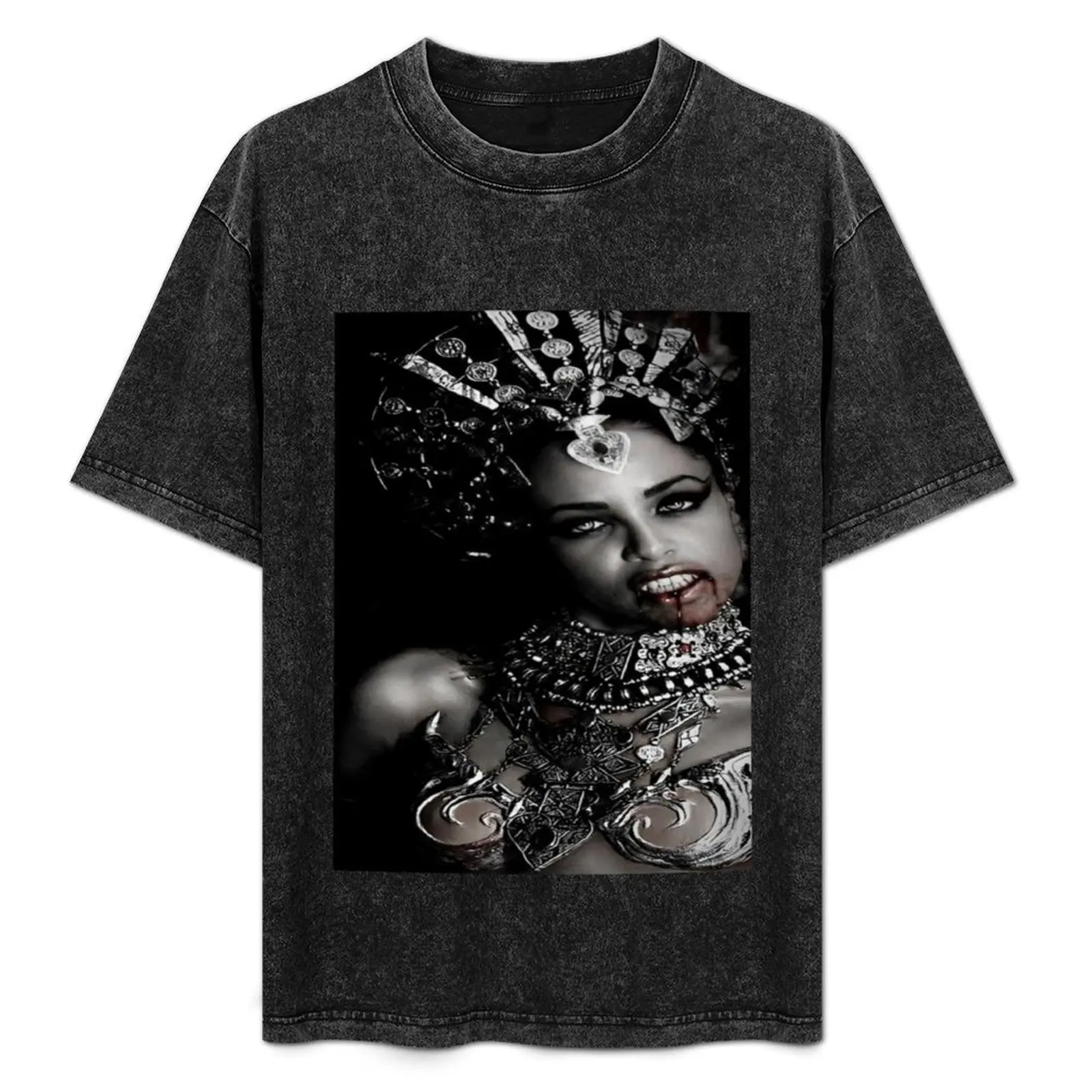 

Queen of the Damned Akasha black and white T-Shirt Work Style Casual T-Shirt