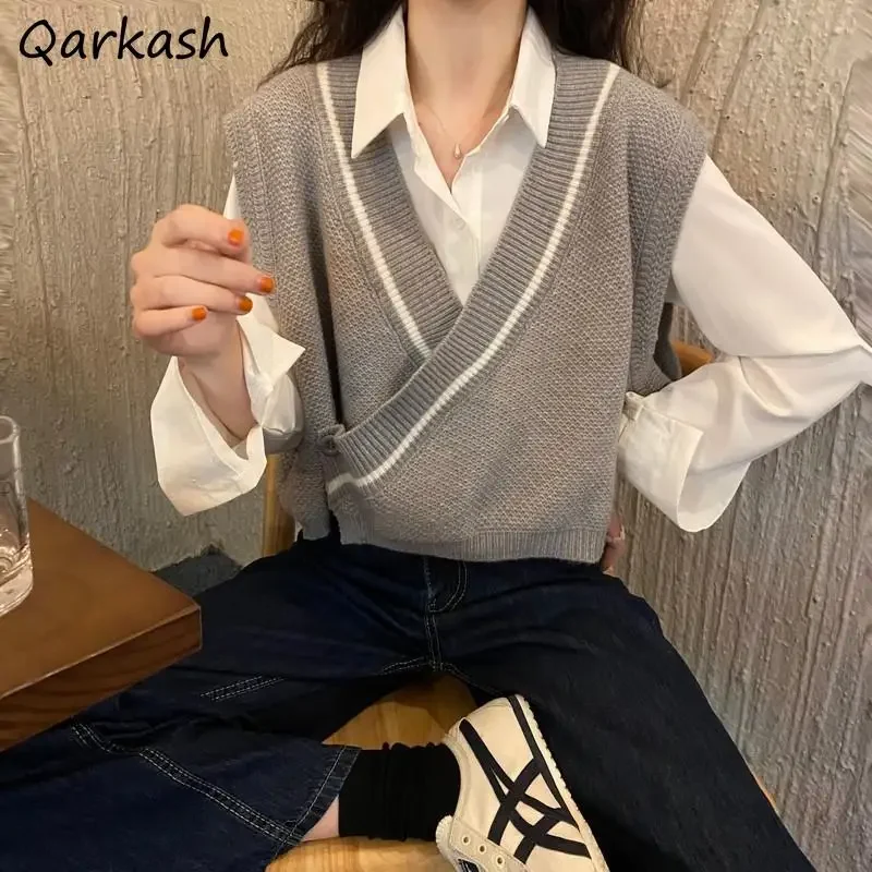

Sweater Vest Women Cropped Button Design V-neck Spring Elegant Vintage Knitted Leisure All-match Students 3 Colors Popular Mujer