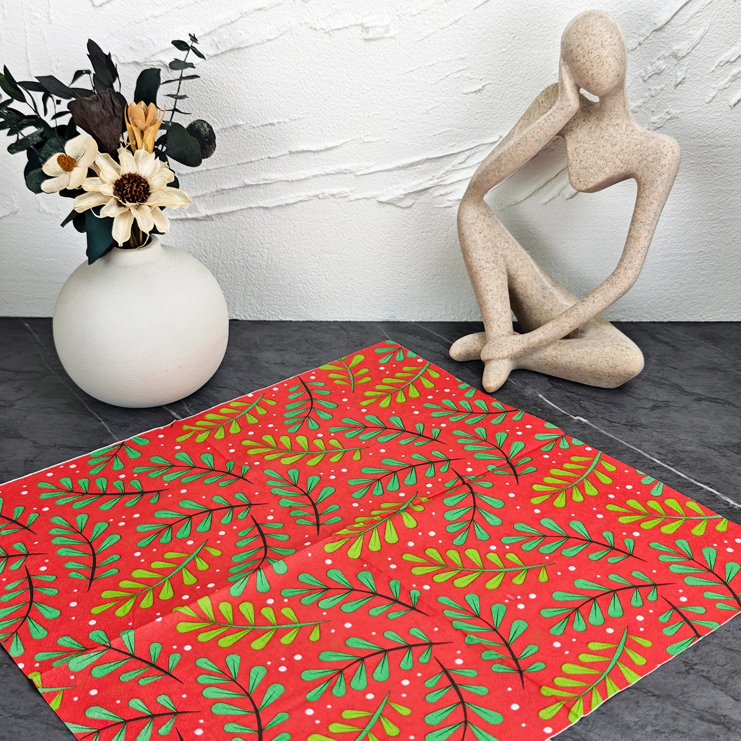 20/50pcs 33*33cm 2ply Red background leaves Napkins Suitable for themed parties,Party napkins designed for lively gatherings