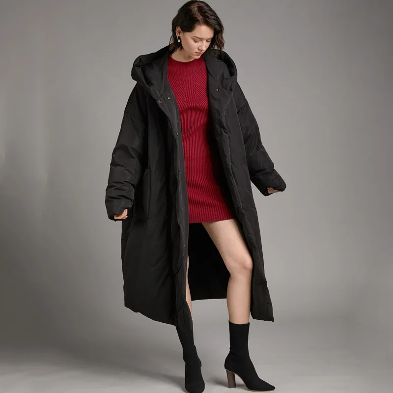 Luxe haute qualité hiver 90 blanc canard vers le bas manteau chaud femmes minimaliste surdimensionné à capuche longue épaisse doudoune dos fente hauts