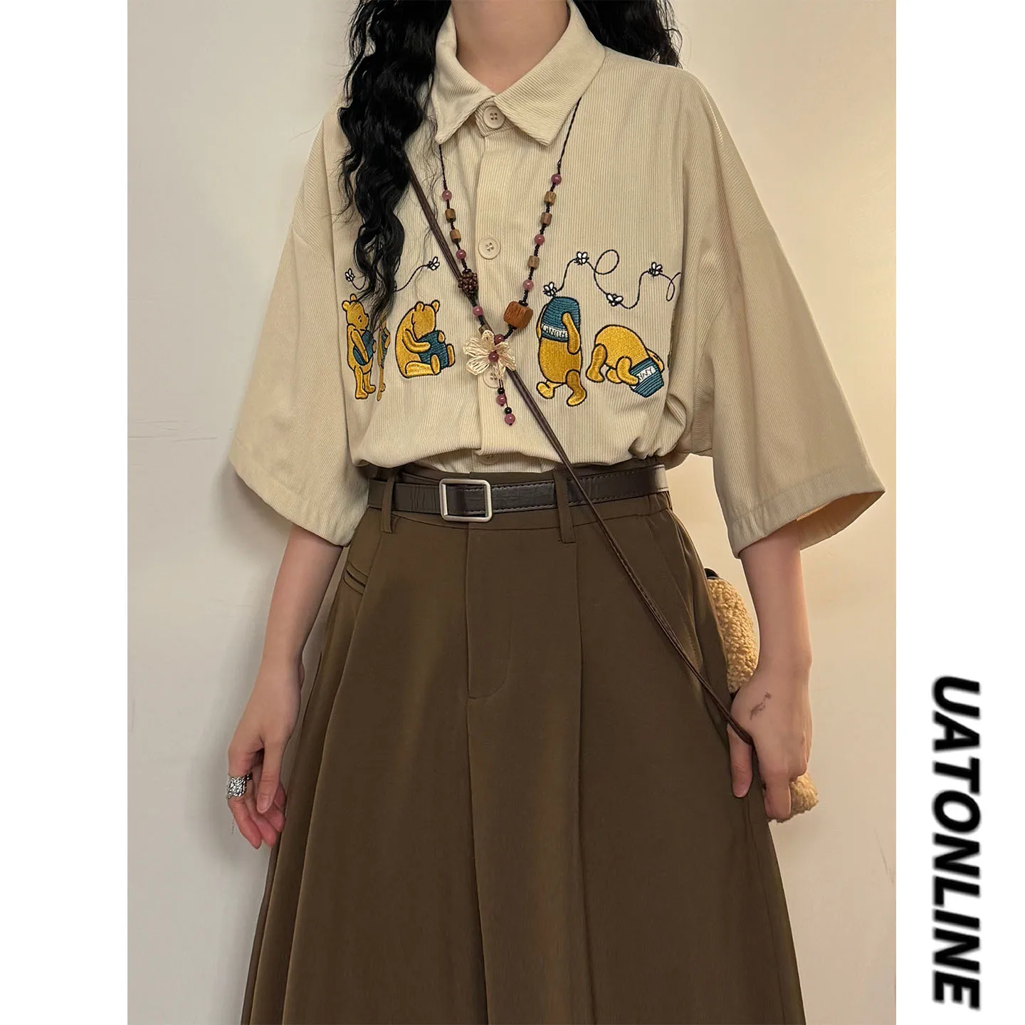 

UATONLINE2026 Летняя рубашка с коротким рукавом в американском ретро-стиле с вышивкой в виде забавного медведя, из вельвета, универсальная, свободного кроя, устойчивая к деформации