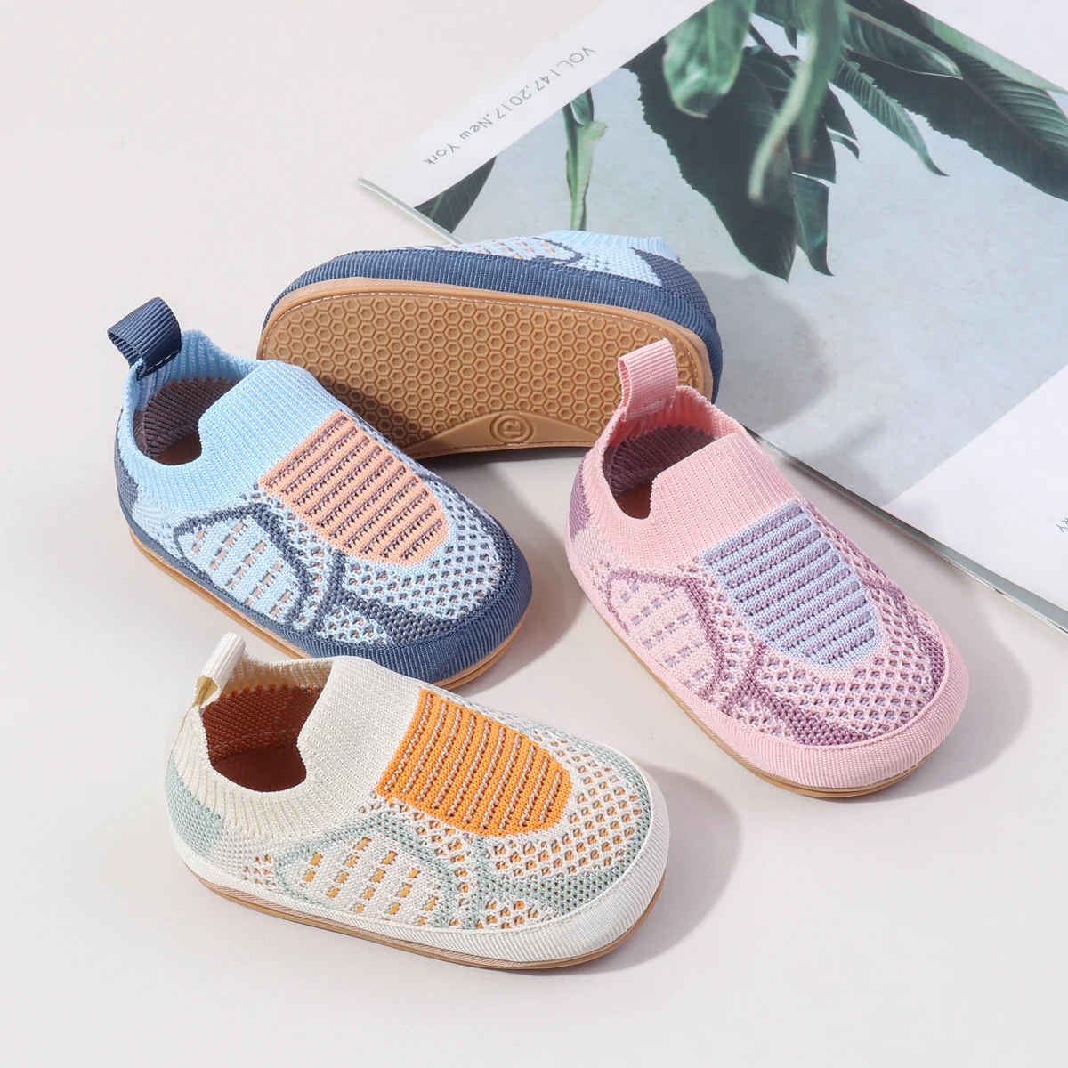 

Симпатичная нескользящая обувь и носки для малышей на мягкой подошве на все сезоны. Подходит для повседневной повседневной носки для детей 0–18 месяцев. Унисекс.