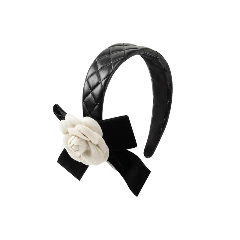 2026 Elegantes Kamelien-Diamantgitter-Leder-Stirnband mit breitem Rand – Modisches Accessoire für Vintage-Haarschmuck – Detail 1