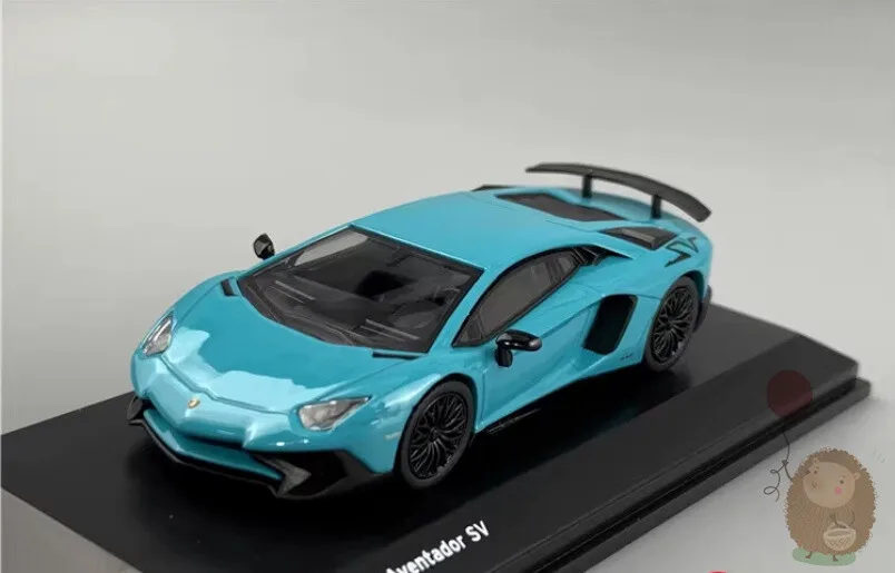 

Коллекционная модель автомобиля Lamborghini Centenario LP770-4 из смолы, масштаб 1/43