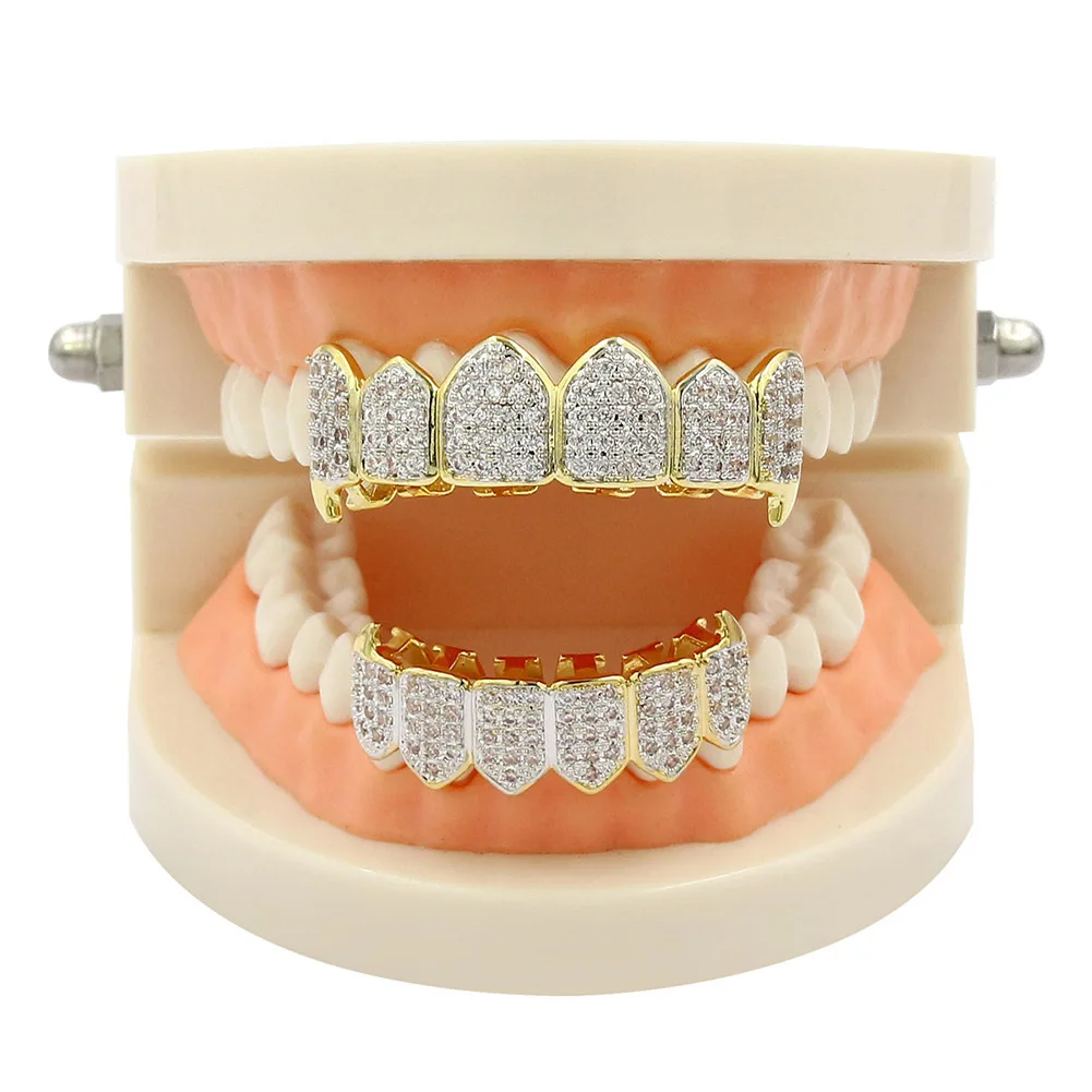 Ice Out Fangs Teeth Grillz Jewelry Micro Pave CZ Dental Grillz Top Bottom Set Cubic Zircon Teeth Grills Women Men Rapper Jewelry